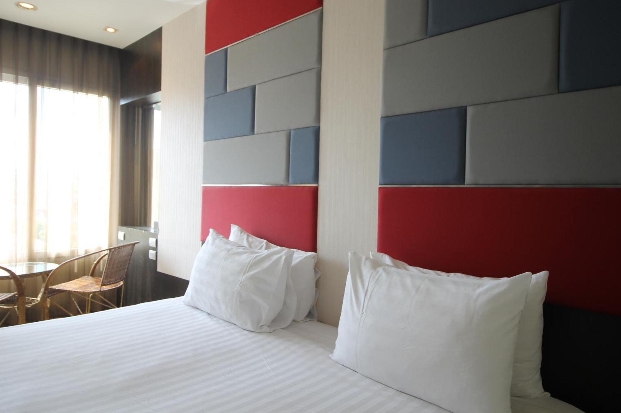 The Sunreno Hotel Sha Bangkok Exterior foto