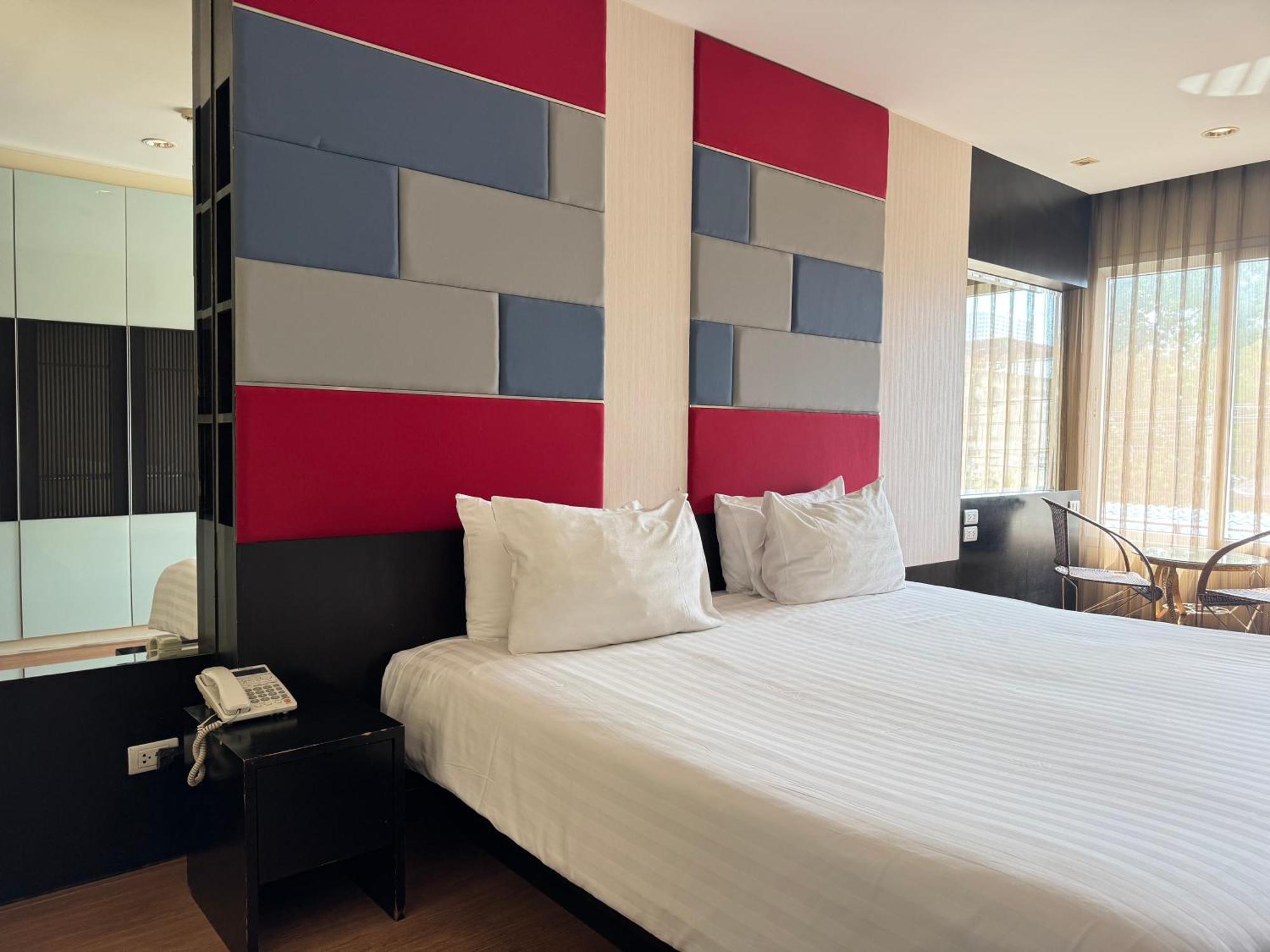 The Sunreno Hotel Sha Bangkok Exterior foto